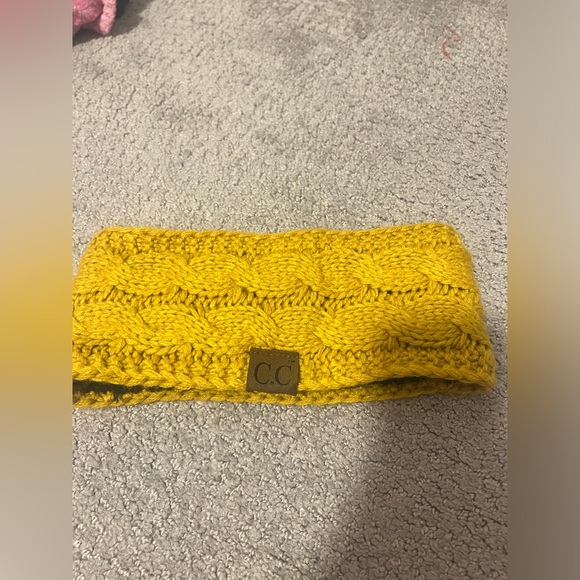 2 CC Beanies + 1 Headband bundle - Picture 5 of 10